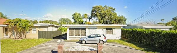 6447 SW 32nd St, Unincorporated Dade County, Florida 33155, image 1