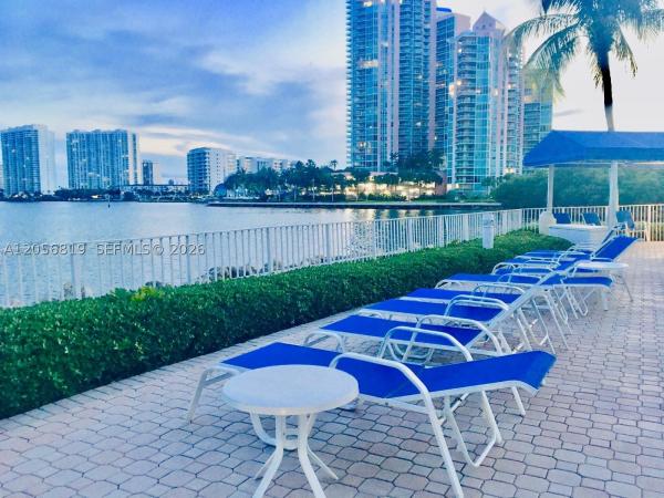 Mystic Pointe Tower 500, 3530 Mystic Pointe Dr #1208, Aventura, Florida 33180, image 2