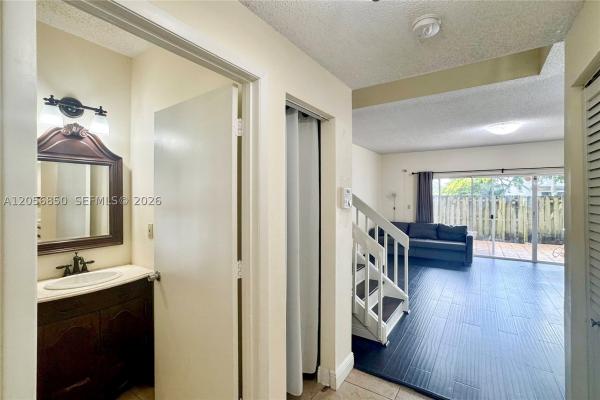 11848 SW 100th St, Unincorporated Dade County, Florida 33186, image 2