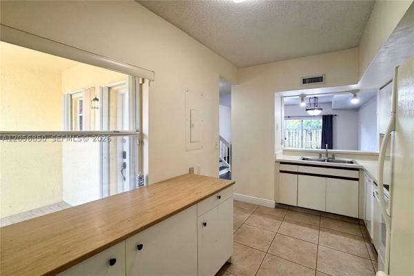 11848 SW 100th St, Unincorporated Dade County, Florida 33186, image 1