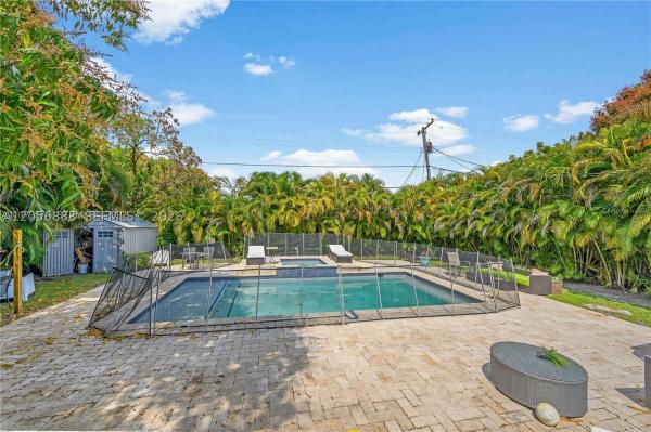 New Silver Crest, 2427 SW 12th St, Miami, Florida 33135, image 2