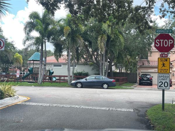 Embassy Trace, 10854 Limeberry Dr, Cooper City, Florida 33026, image 2