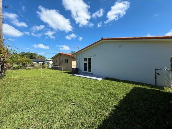 3250 SW 72nd Ct, Unincorporated Dade County, Florida 33155, image 2