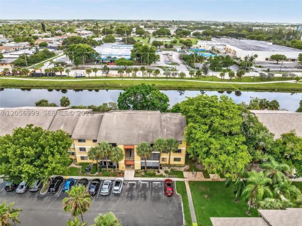 Oakland Forest Club, 3021 N Oakland Forest Dr #208, Oakland Park, Florida 33309, image 1