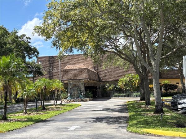 Berkley House Of Carriage Hills, 100 Ashbury Rd #107, Hollywood, Florida 33024, image 2