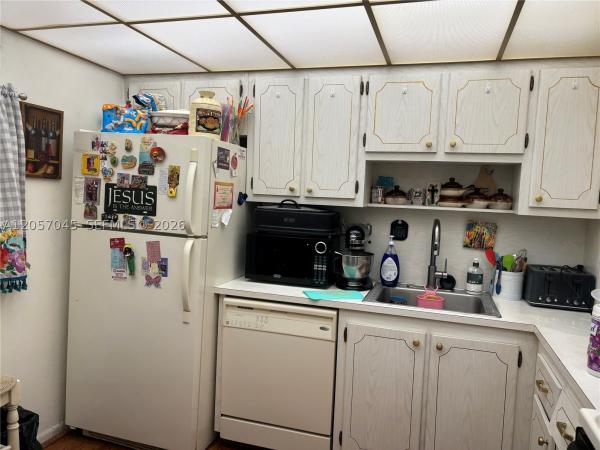 Berkley House Of Carriage Hills, 100 Ashbury Rd #107, Hollywood, Florida 33024, image 3