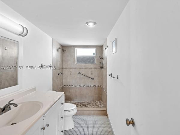 Eden Isles, 3600 NE 170th St #211, North Miami Beach, Florida 33160, image 3