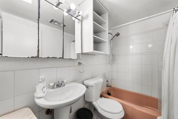 1667 NE Miami Gardens Dr #145, Unincorporated Dade County, Florida 33179, image 1