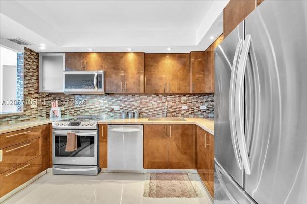 Waterview 2, 20515 E Country Club Dr #2048, Aventura, Florida 33180, image 2