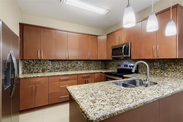 Southwood Townhomes, 7663 N Southwood Cir, Davie, Florida 33328, image 2