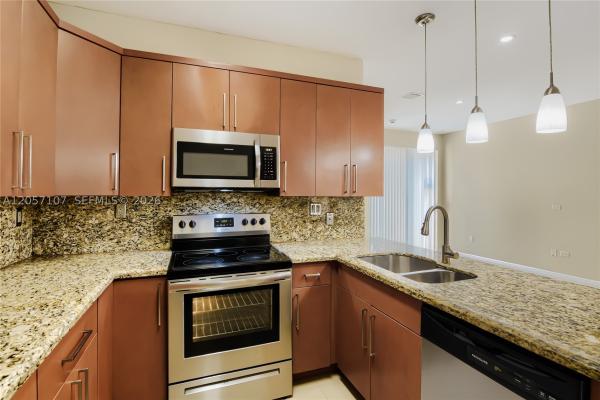 Southwood Townhomes, 7663 N Southwood Cir, Davie, Florida 33328, image 1