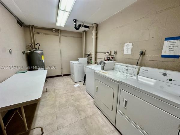 800 NE 195th St #314, Unincorporated Dade County, Florida 33179, image 2