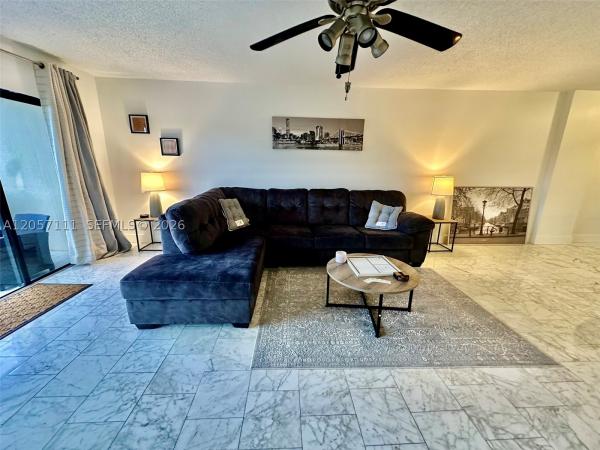 800 NE 195th St #314, Unincorporated Dade County, Florida 33179, image 1