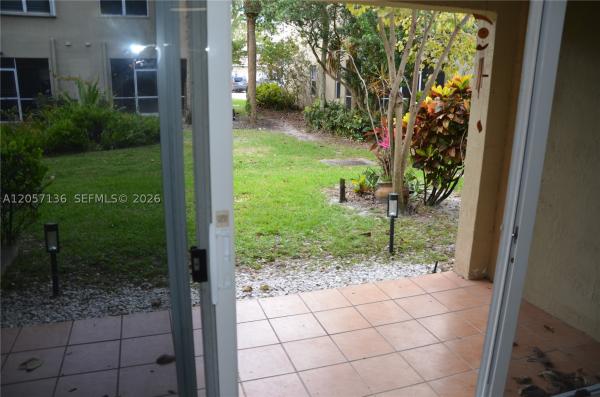 Pelican Pointe, 351 SW 121st Ave, Pembroke Pines, Florida 33025, image 2