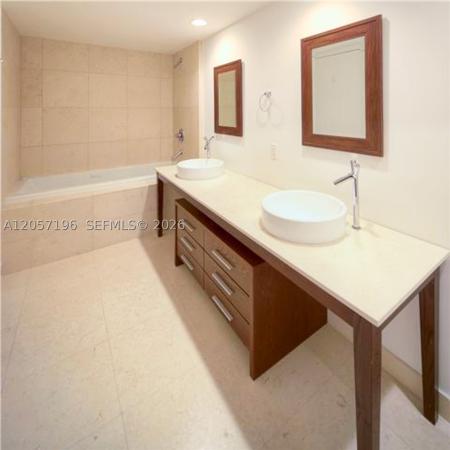 Icon Brickell Tower 1, 475 Brickell Ave #3411, Miami, Florida 33131, image 1