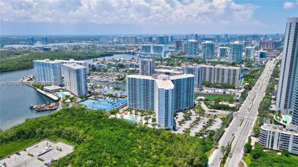 Arlen House East, 100 Bayview Dr #1503, Sunny Isles Beach, Florida 33160, image 2