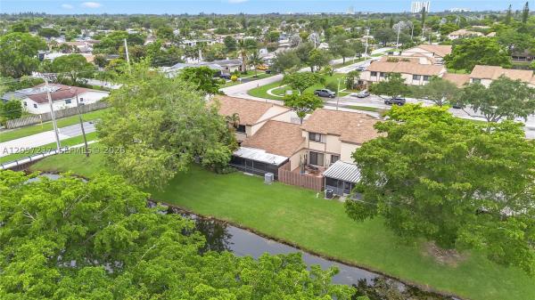 Country Squire Townhomes, 2950 NW 106th Ave #7, Sunrise, Florida 33322, image 3