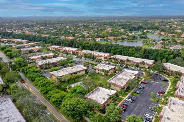 Racquet Club At Bonaventure, 325 Lakeview Dr #102, Weston, Florida 33326, image 2