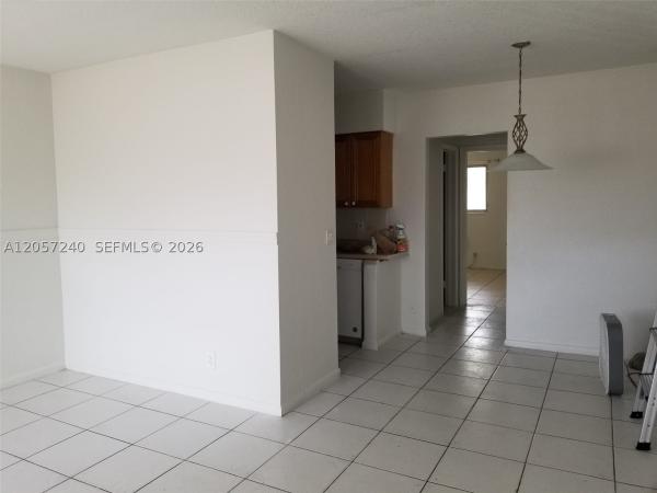Parkside Manor, 280 SW 11th Ave #18, Hallandale Beach, Florida 33009, image 2