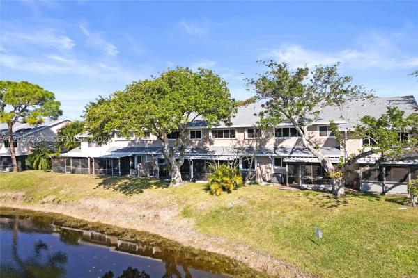 Discovery Pointe, 2260 W Discovery Cir W, Deerfield Beach, Florida 33442, image 1