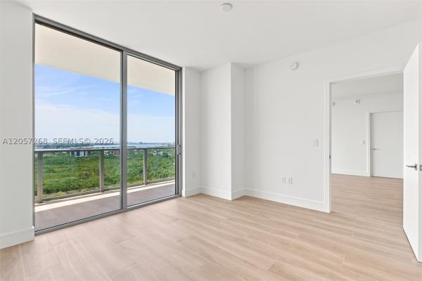 2411 Laguna Cir #1903, North Miami, Florida 33181, image 3