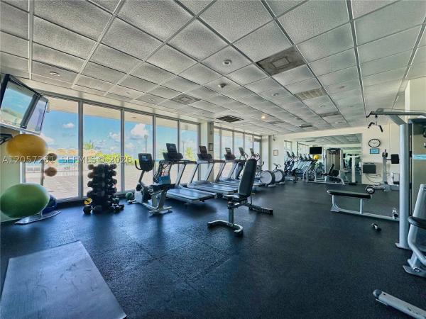 Arlen Beach, 5701 Collins Ave #1508, Miami Beach, Florida 33140, image 2