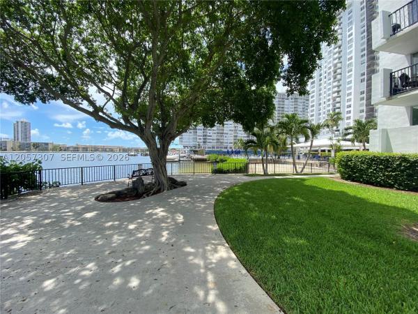 Commodore Plaza Century, 2780 NE 183rd St #909, Aventura, Florida 33160, image 2