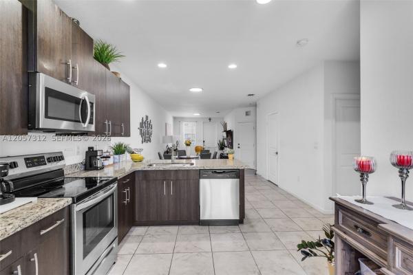 Palm Breeze, 2438 SE 15th St, Homestead, Florida 33035, image 1