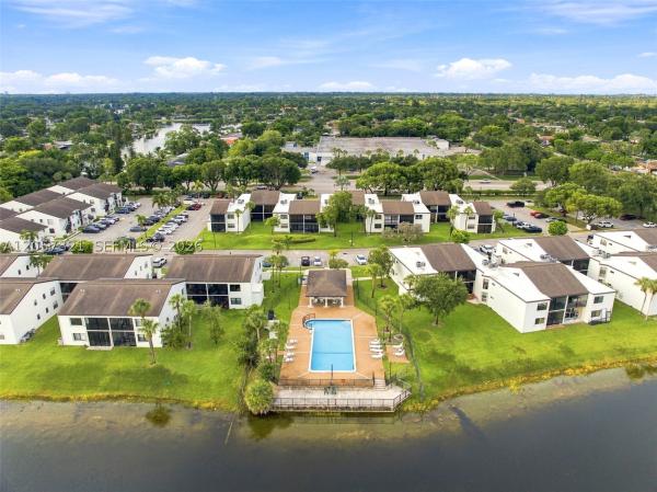 The Gardens At Pembroke Lakes, 11396 Taft St, Pembroke Pines, Florida 33026, image 3