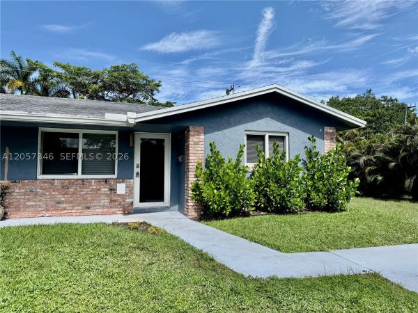 Plantation Court, 320 Holloway Dr, Plantation, Florida 33317, image 2
