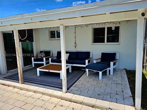 Coral Ridge Isles, 1430 NE 53rd Ct, Fort Lauderdale, Florida 33334, image 3