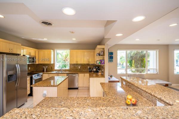 Bay Harbor Islands Residential, 9520 E Broadview Dr, Bay Harbor Islands, Florida 33154, image 3