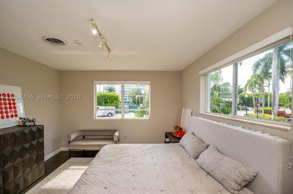 Bay Harbor Islands Residential, 9520 E Broadview Dr, Bay Harbor Islands, Florida 33154, image 1
