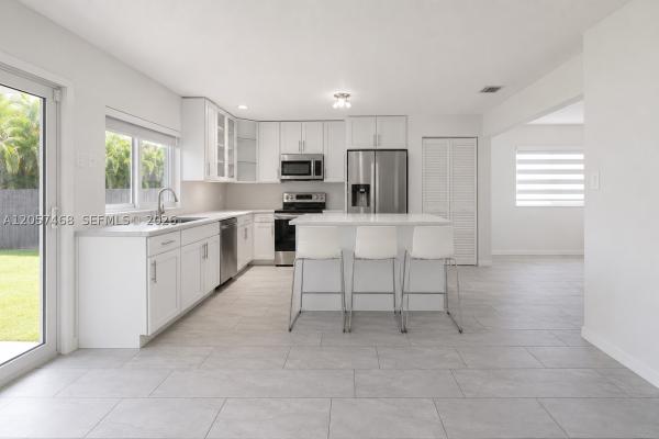 Homestead Lakes Tennessee East, 1661 N Goldeneye Ln, Homestead, Florida 33035, image 1