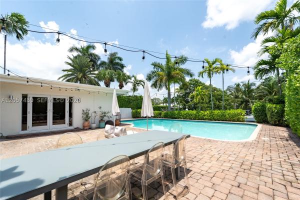 Biscayne Point, 1777 Daytonia Rd, Miami Beach, Florida 33141, image 2