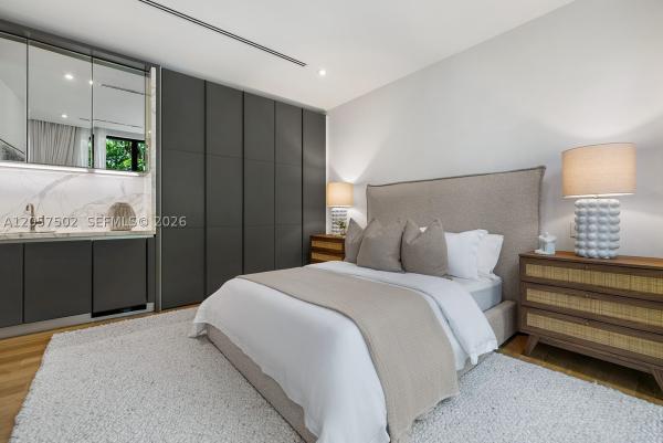 Di Lido Island, 503 E Dilido Dr, Miami Beach, Florida 33139, image 2