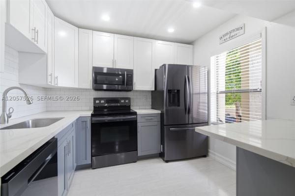 The Provinces Of Pierpointe At Pembroke Lakes, 11444 NW 10th St, Pembroke Pines, Florida 33026, image 3