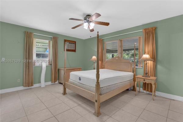 2322 SW 128th Ave, Unincorporated Dade County, Florida 33175, image 1