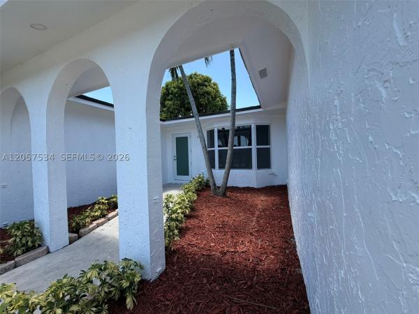 Rainbow Lakes, 2210 NW 93rd Ave, Pembroke Pines, Florida 33024, image 2
