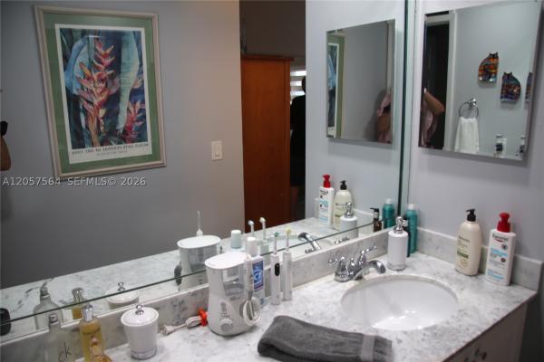 17050 NW 60th Ct, Hialeah, Florida 33015, image 2