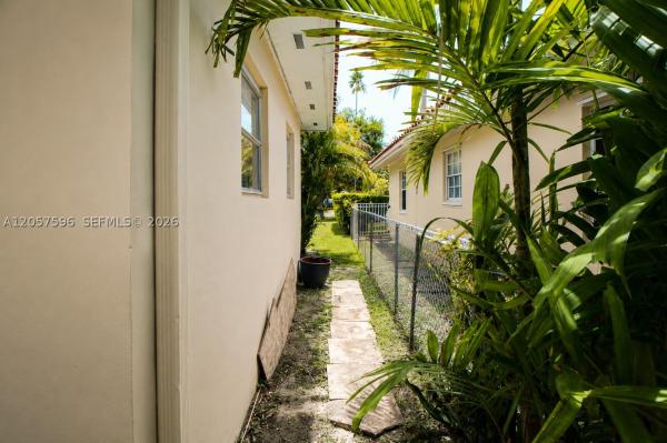 Coral Gables Country Club, 3300 Segovia St, Coral Gables, Florida 33134, image 1