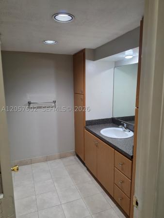 Courts Of Inverrary, 6630 Racquet Club Dr #163, Lauderhill, Florida 33319, image 2