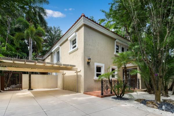 Sunshine Villas, 3798 Matheson Ave, Miami, Florida 33133, image 3