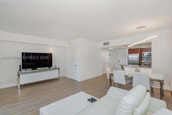 Roney Palace, 2301 Collins Ave #1528, Miami Beach, Florida 33139, image 3