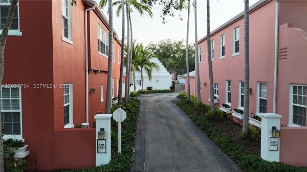 Bermuda Village At Coral Gables, 540 Loretto Ave #19, Coral Gables, Florida 33146, image 3