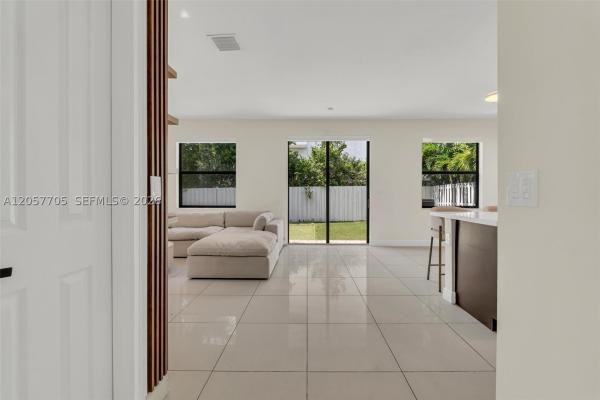 Madison Pointe At Central Park, 10204 NW 86th St, Doral, Florida 33178, image 2