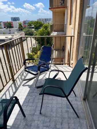 3 Horizons South, 1465 NE 123rd St #609, North Miami, Florida 33161, image 1