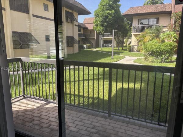 7965 SW 86th St #105, Unincorporated Dade County, Florida 33143, image 1
