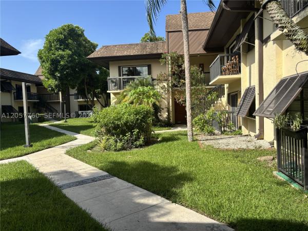 7965 SW 86th St #105, Unincorporated Dade County, Florida 33143, image 3