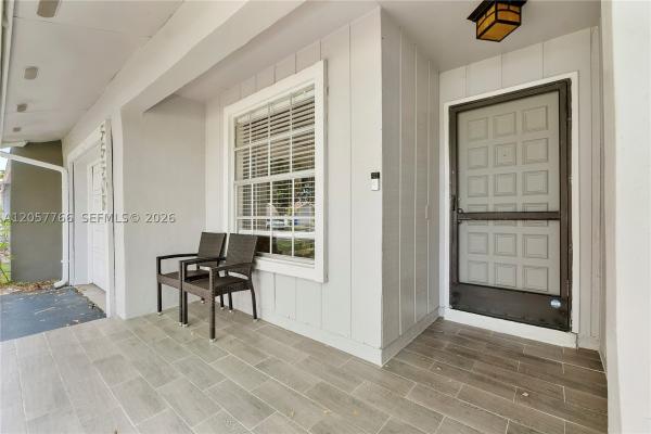 Lakewood On The Green, 5550 S Lakewood Cir S #b, Margate, Florida 33063, image 3
